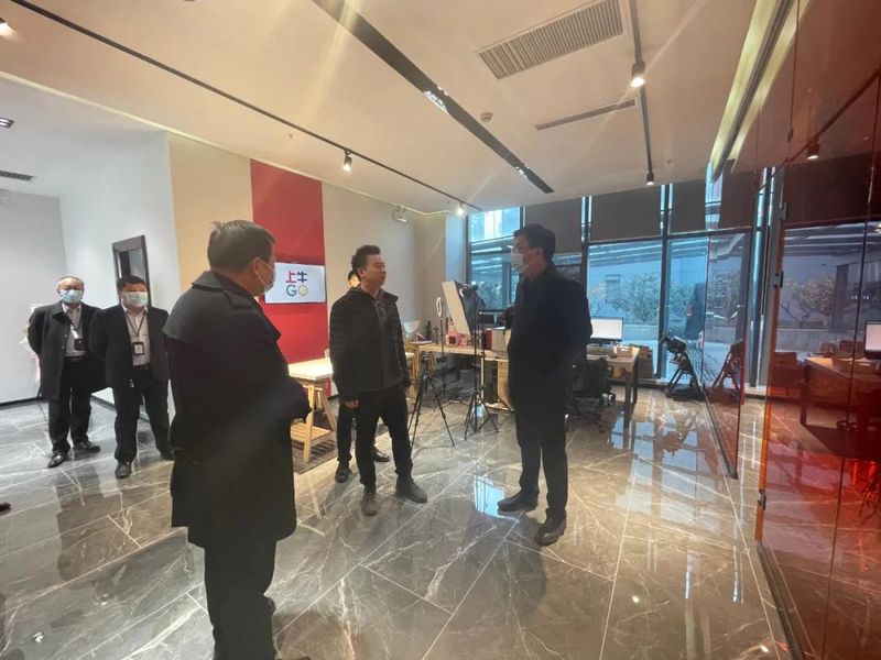 高新區(qū)管委會主任劉彥斌蒞臨泰投科創(chuàng)產(chǎn)業(yè)園開展調(diào)研工作！